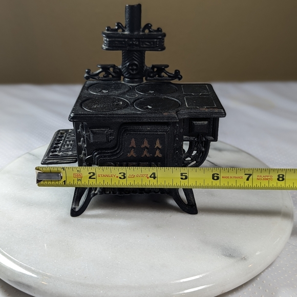 Vintage Miniature Cast Iron Cook Stove From Queen - Picture 8 of 9
